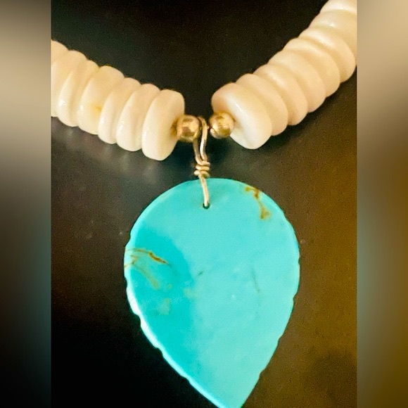 Native American Shell Disc and Turquoise Necklace - Picture 11 of 16